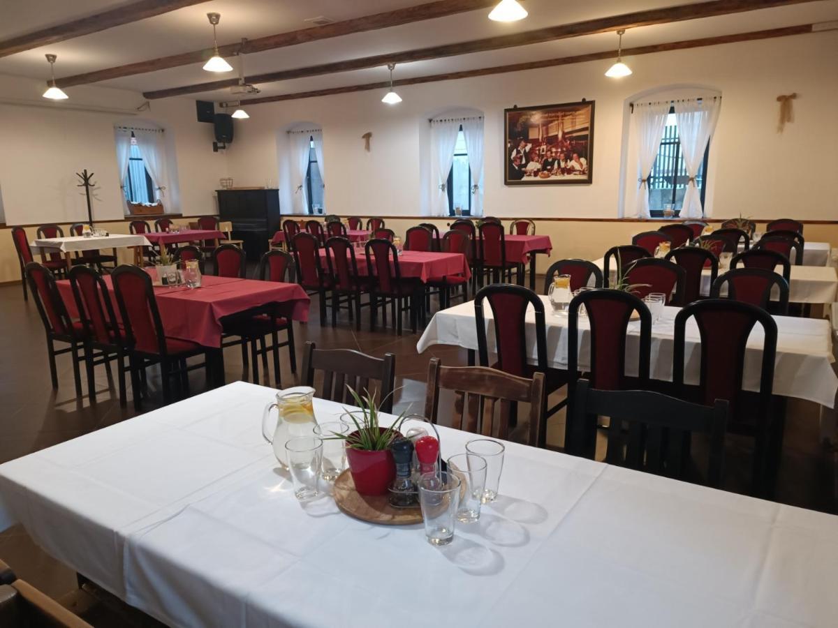 Penzion U Švarců Zduchovice Esterno foto